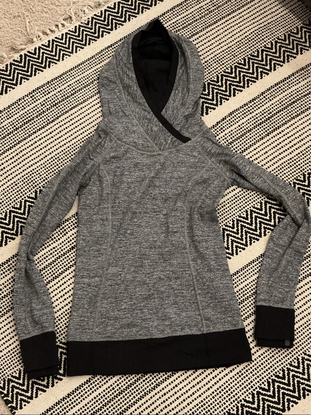 Gray heathered Lululemon Think Fast Hoodie with black cuffs